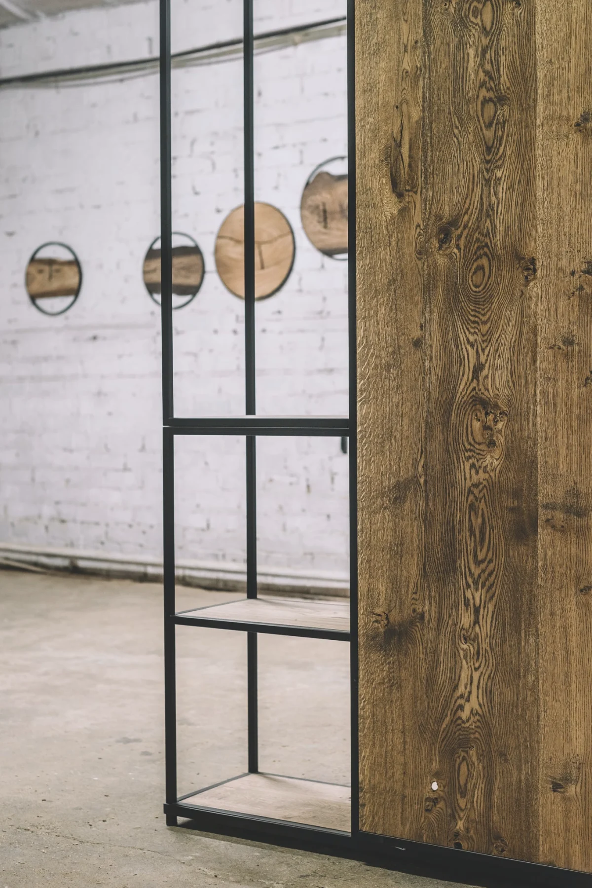 Montana Walnut detail