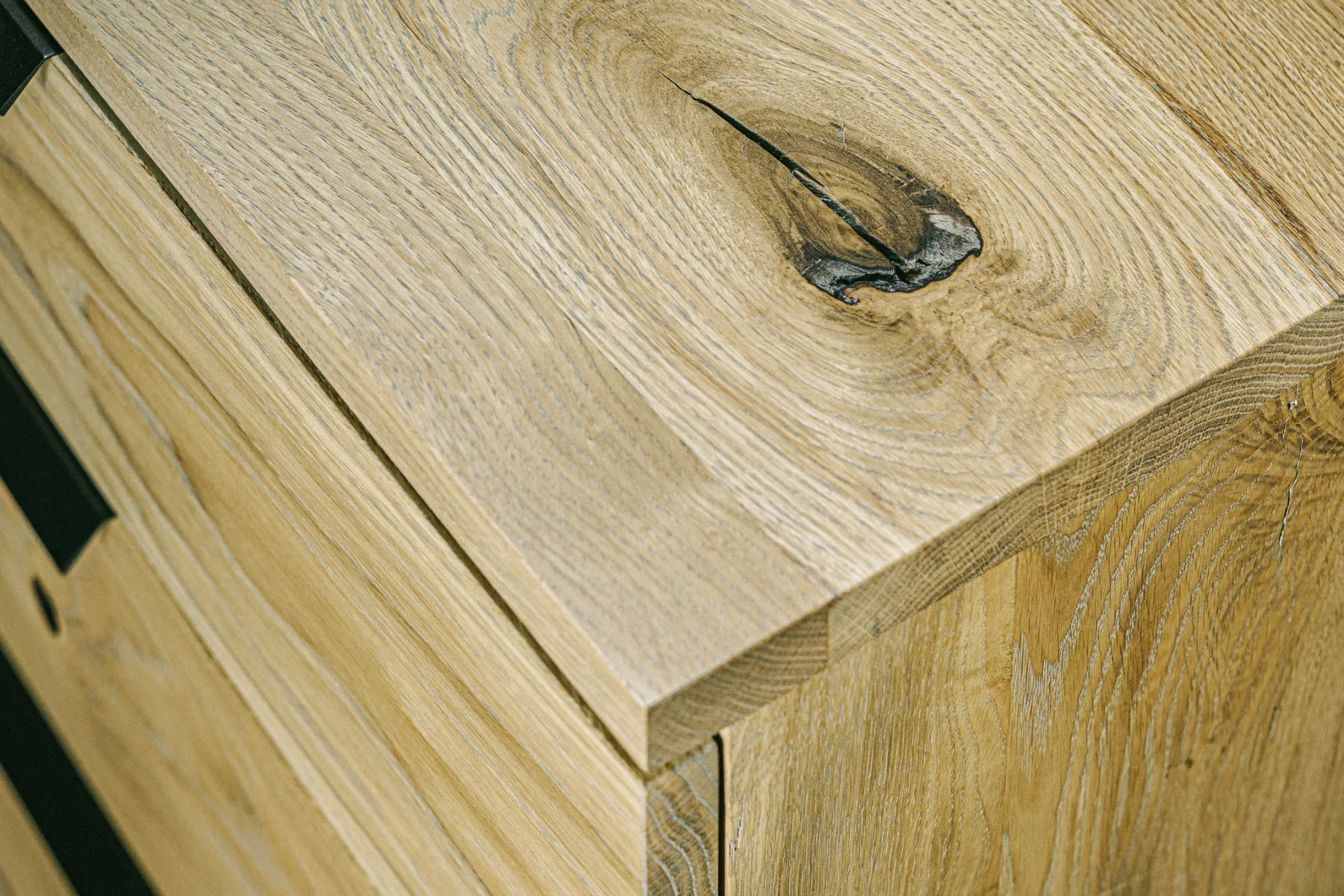 Montauk 24" detail