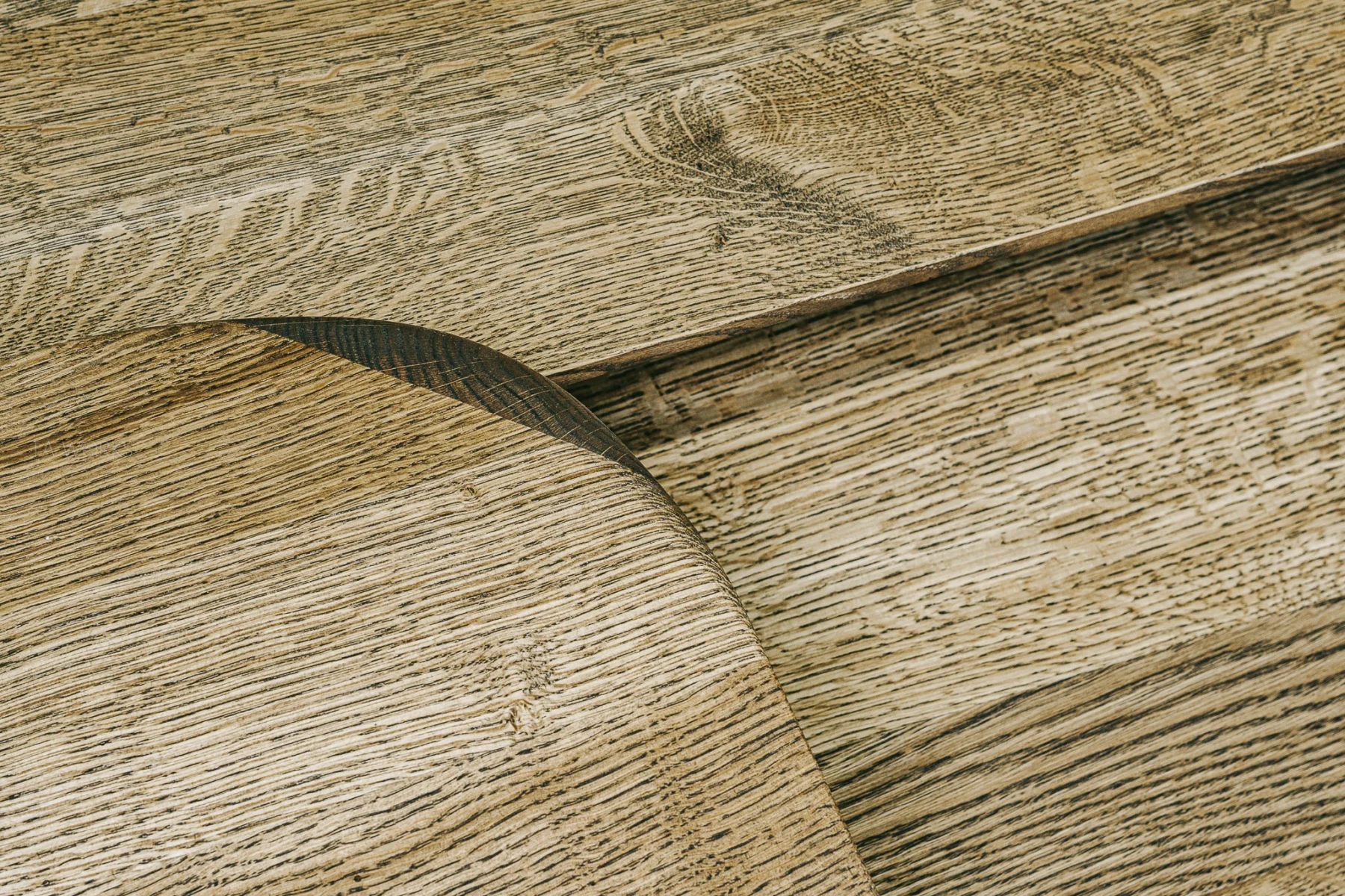 Biarritz 18" detail