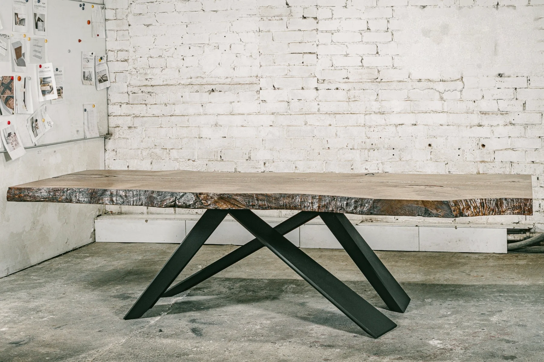 Beaufort 118" Dining table