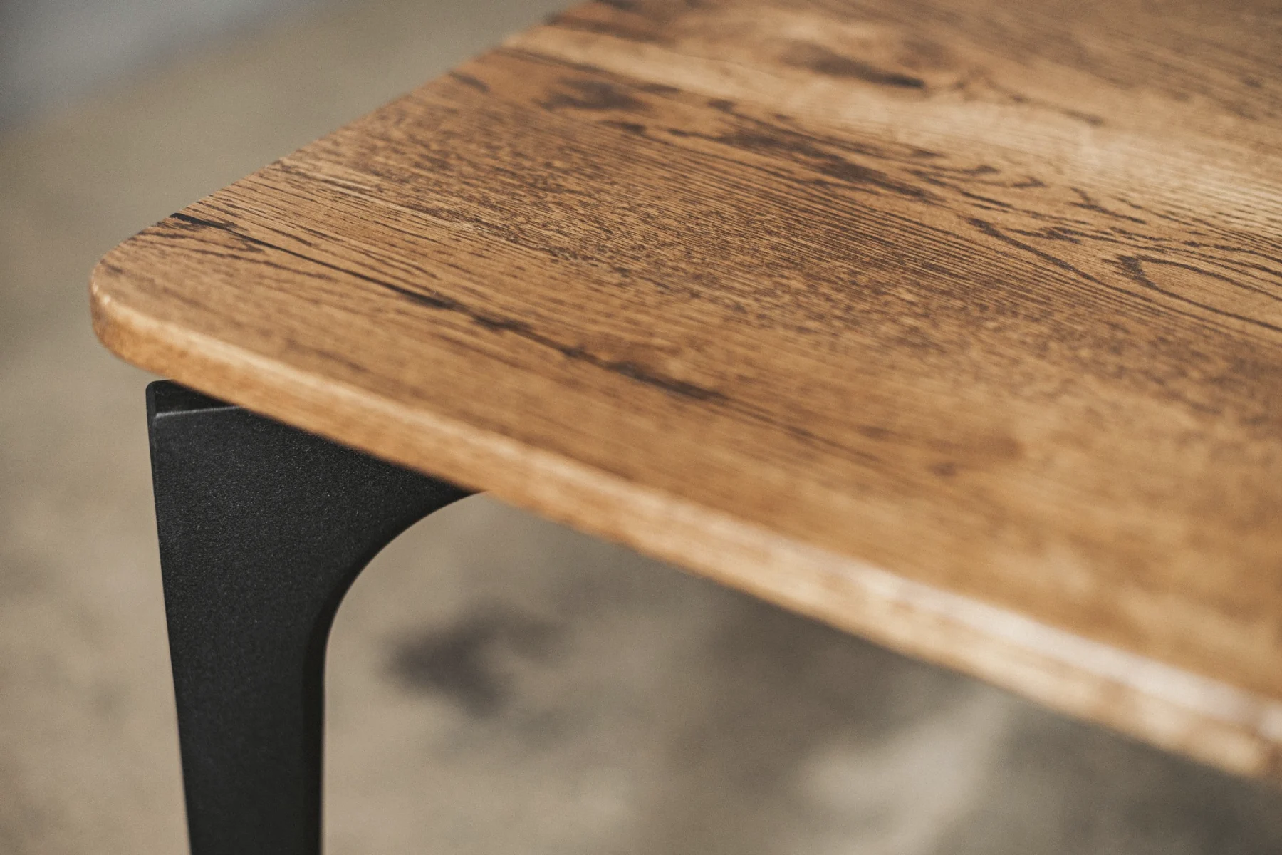 Catskill 63" detail