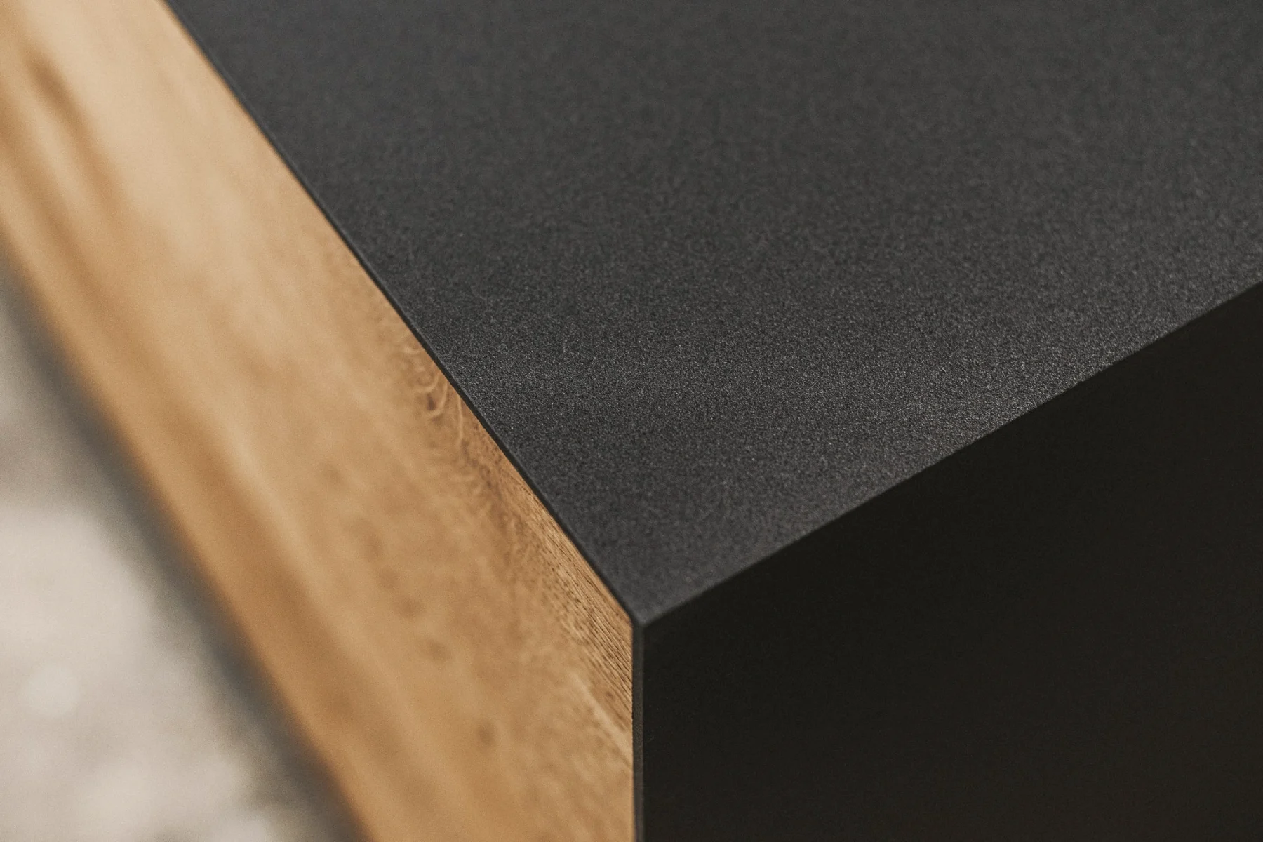 Montauk 79" detail