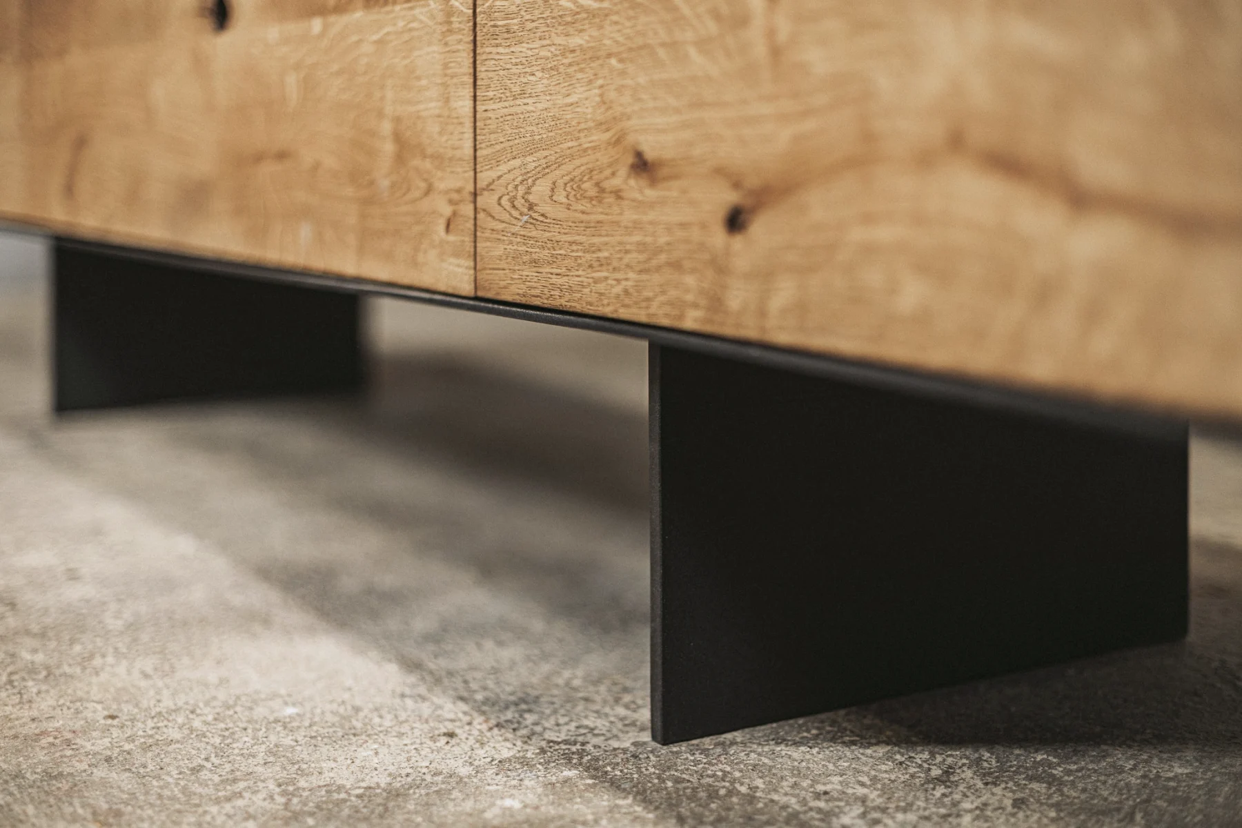 Montauk 79" detail